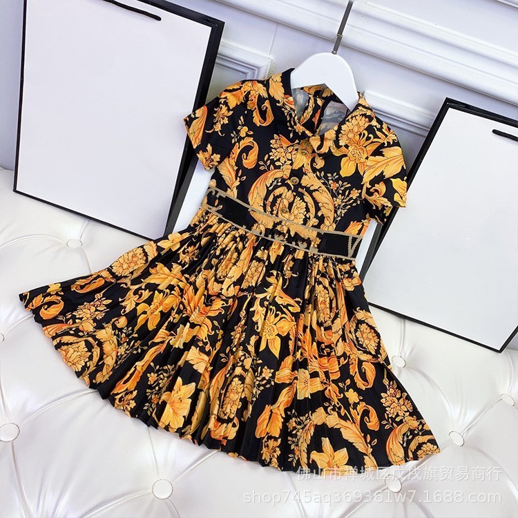 Designer children's summer short sleeve style Lapel court printed fashion girl dress, Picture color
Designer children's summer short sleeve style Lapel court printed fashion girl dress, Picture color