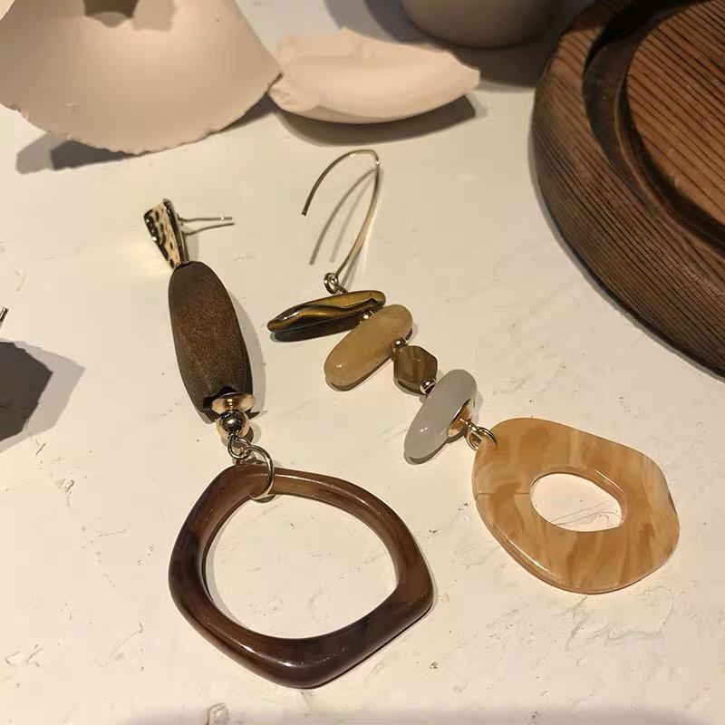 Dangle & Chandelier French Style Brown Asymmetric Wooden Ear Hook Retro Long Drop Earrings For WomenDangle
Dangle & Chandelier French Style Brown Asymmetric Wooden Ear Hook Retro Long Drop Earrings For WomenDangle