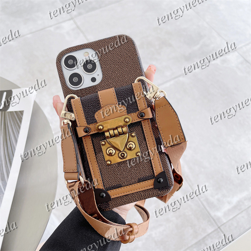 Designer Cell Phone Cases for iphone 17 Series 16 15 15pro 14 13 12 pro max Leather Handbag Case Card Holder Classic Lock Cellphone Cover with Lanyard