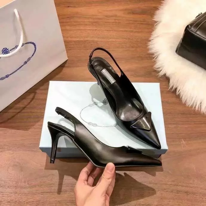 Classic Summer sandals sling back Dress shoes Heeled sandals luxurious Designers Evening Slingback Pumps Black white patent leather women slippers
Classic Summer sandals sling back Dress shoes Heeled sandals luxurious Designers Evening Slingback Pumps Black white patent leather women slippers