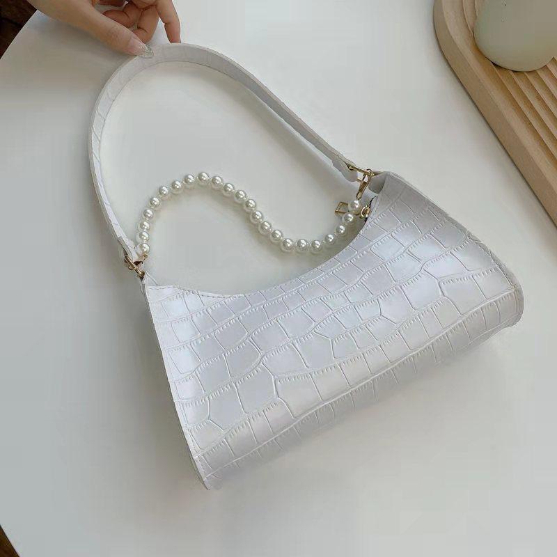 Evening Bags Pearl Baguette Shoulder For Women Underarm Solid Color Crocodile Pattern 2022 Autumn Designer All-Match Handbags, Black
Evening Bags Pearl Baguette Shoulder For Women Underarm Solid Color Crocodile Pattern 2022 Autumn Designer All-Match Handbags, Black