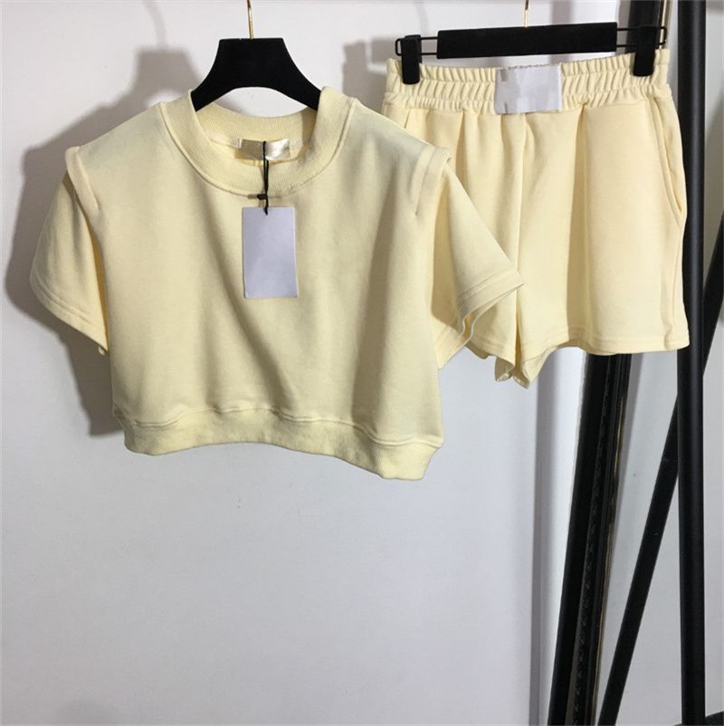 New Women'S Sports Suit Chest Logo Embroidered Short Sleeve T-Shirt Top Elastic Waist Casual Shorts Beige Navy Blue
New Women'S Sports Suit Chest Logo Embroidered Short Sleeve T-Shirt Top Elastic Waist Casual Shorts Beige Navy Blue