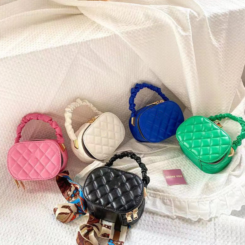 Luxury Children diamond lattice handbags kids printed Silk scarves letter messenger bags girls oval single shoulder box bags A9009, Pink
Luxury Children diamond lattice handbags kids printed Silk scarves letter messenger bags girls oval single shoulder box bags A9009, Pink