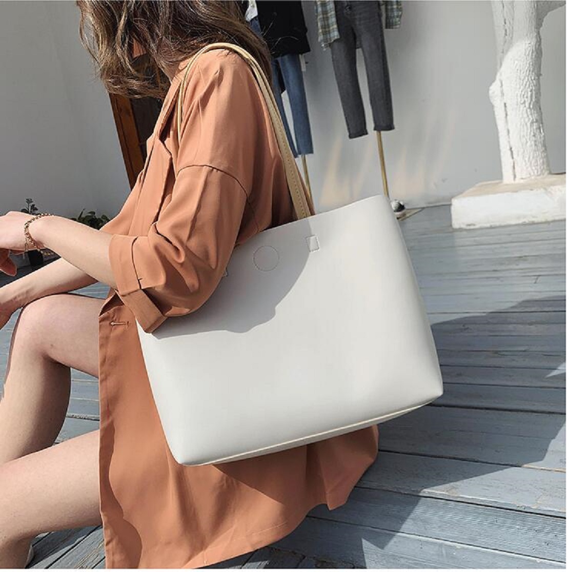 Bags old flower Speedy baguette pillow bag for women classic shoulder clutch handbag design messenger package M41112, Brown
Bags old flower Speedy baguette pillow bag for women classic shoulder clutch handbag design messenger package M41112, Brown