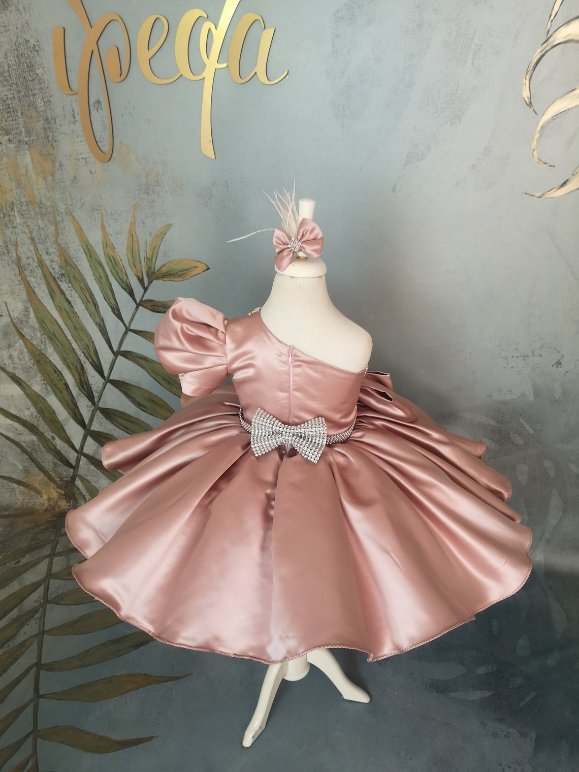 Rose Gold Satin Flower Girl Dresses Knee Length One Shoulder Little Girl Wedding Dress Communion Pageant Birthday Gowns
