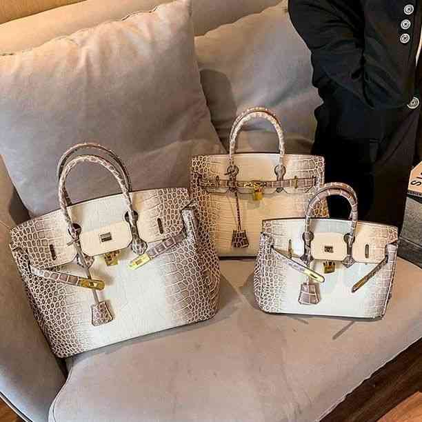 Designer Herme Bags Birkins Platinum bag premium casual handbag buckle leather bag large capacity womens bag Have Logo, Himalayan beige 25cm
Designer Herme Bags Birkins Platinum bag premium casual handbag buckle leather bag large capacity womens bag Have Logo, Himalayan beige 25cm