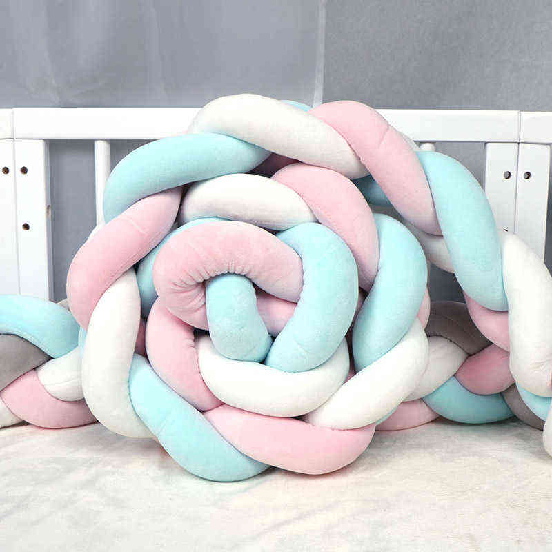 1M/2M/3M Baby Crib Protector Knot Baby Bed Bumper Weaving Plush Infant Crib Cushion For Newborns Nursery Bed Bumper Room Decor AA220326