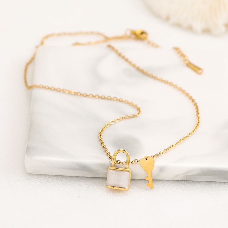 Classic Design Lock Key Necklace Gold Plated Stainless Steel Jewelry for Women Gift