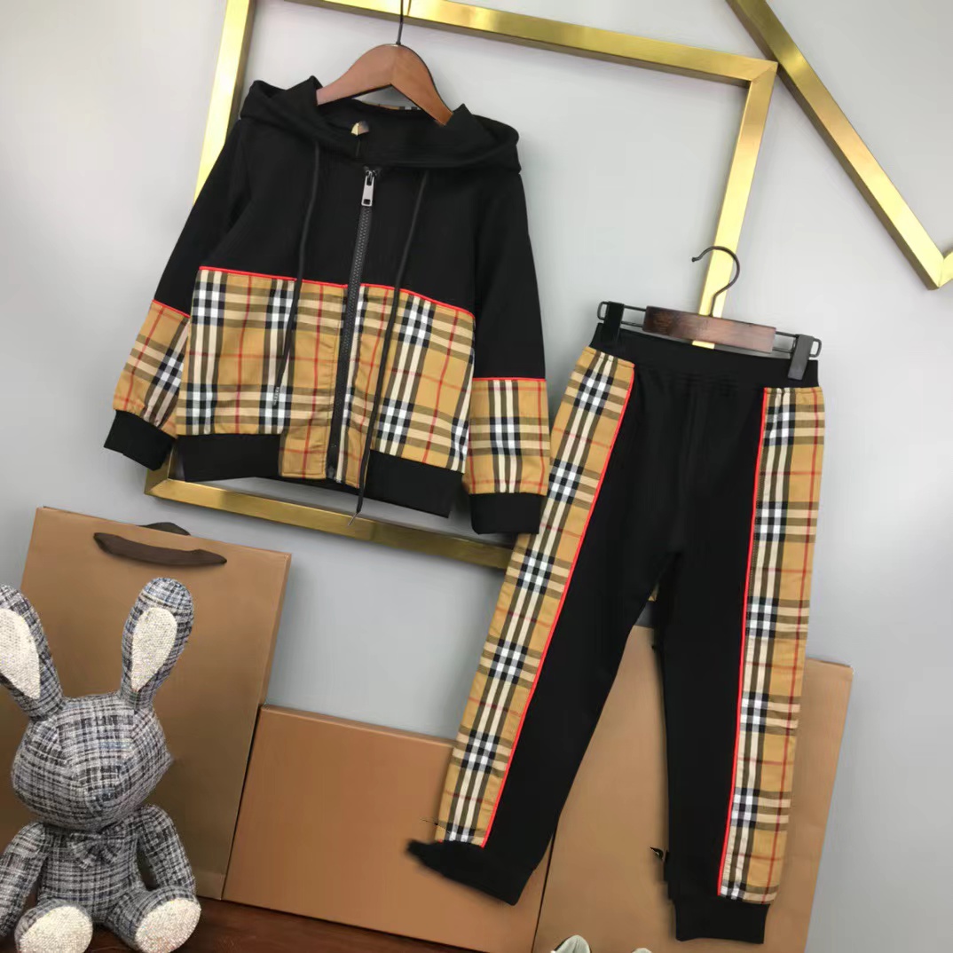 designer kid clothe set black color baby boys autumn sport suits hoodie and pants child girls clothing sets 110- cm
designer kid clothe set black color baby boys autumn sport suits hoodie and pants child girls clothing sets 110- cm