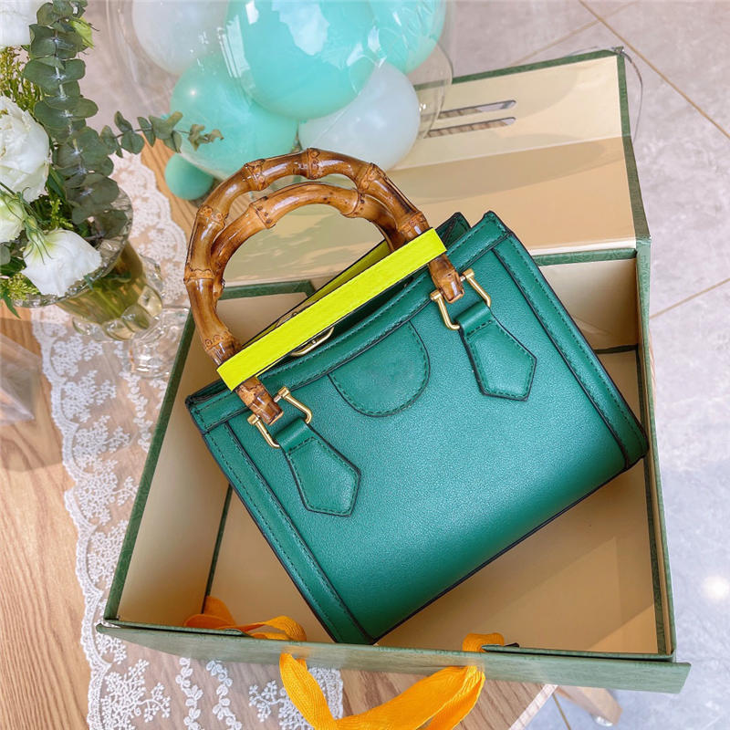 Designers Bags Women Bamboo Handbag Matching Buckles Large Capacity Ladies Shopping Bag Vintage Style Fashion CrossbodyBags With Box, Gold 
Designers Bags Women Bamboo Handbag Matching Buckles Large Capacity Ladies Shopping Bag Vintage Style Fashion CrossbodyBags With Box, Gold