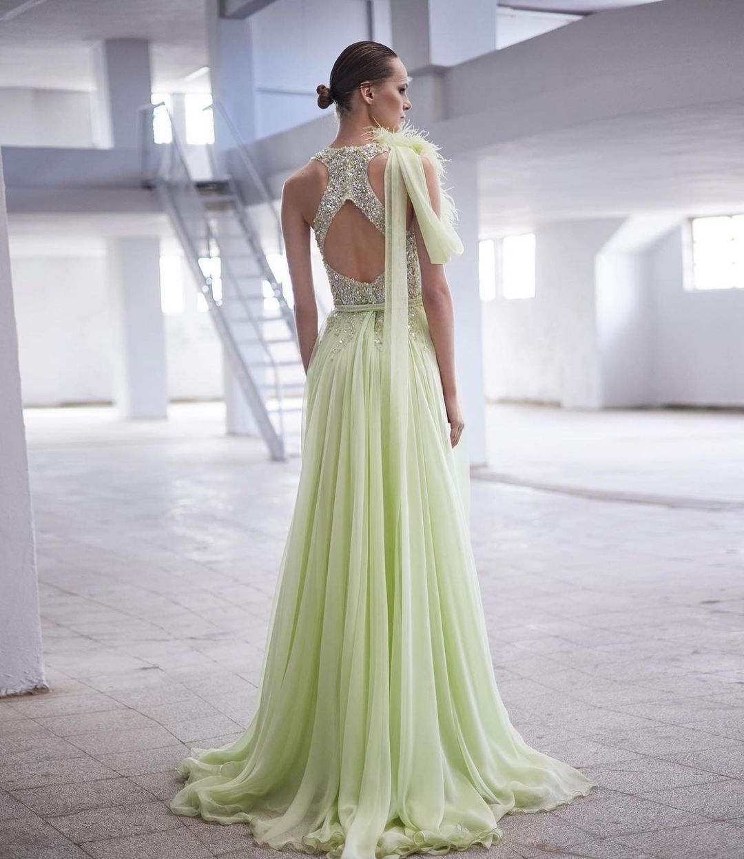 Light Green A-line Bridesmaid Dresses Lace Tulle Sequins Custom Made Feather Elegent Sleeveless Floor Length Party Gowns Appliqued Elegant Evening Gow