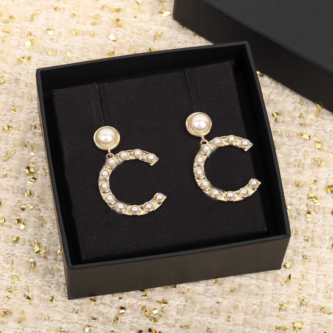 2022 Top quality Charm drop earring with nature shell beads large size for women wedding jewelry gift have box stamp PS7781
2022 Top quality Charm drop earring with nature shell beads large size for women wedding jewelry gift have box stamp PS7781