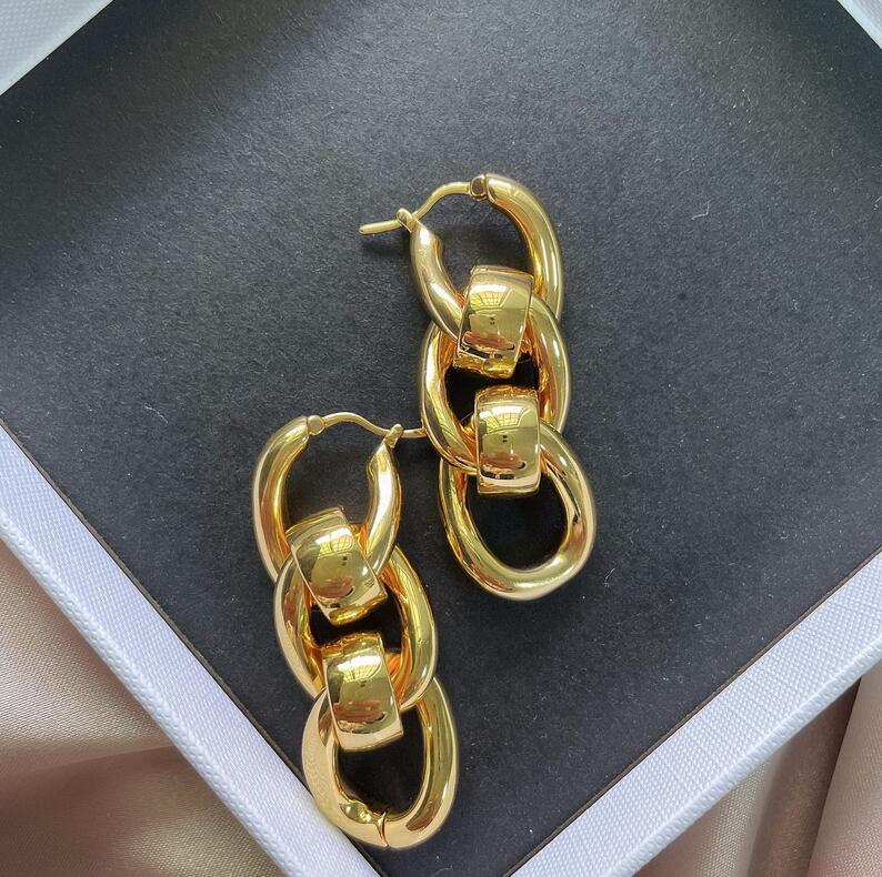 Designer Jewelry Women Dangle thick chain tassel earring High Quality B letters logo shiny non-fading ladies rugged earring studs E01
Designer Jewelry Women Dangle thick chain tassel earring High Quality B letters logo shiny non-fading ladies rugged earring studs E01