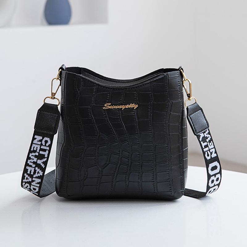 Shoulder Bags Fashion Women Messenger Bag Crocodile Pu Leather Female Crossbody Hand For High Quality Ladies HandbagsShoulder, Black
Shoulder Bags Fashion Women Messenger Bag Crocodile Pu Leather Female Crossbody Hand For High Quality Ladies HandbagsShoulder, Black