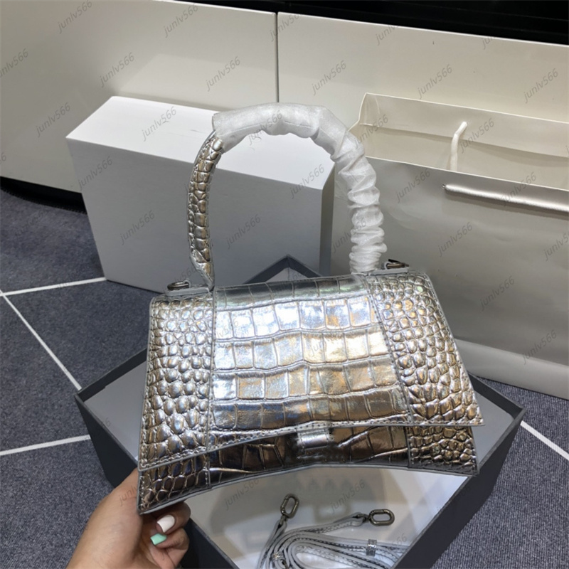 Designer Shoulder Bag half moon tramp handbag wallet wallet letter crocodile pattern ordinary crocodile buckle handle geometric women's luxury handbag, Box
Designer Shoulder Bag half moon tramp handbag wallet wallet letter crocodile pattern ordinary crocodile buckle handle geometric women's luxury handbag, Box