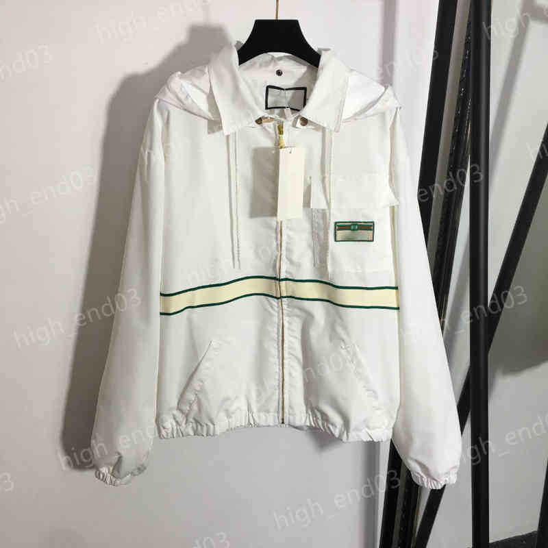 Luxury Designer Womens Jackets Gc Pocket Embroidered Lettering Logo Hooded Trench Coat Zipper Jacket White Detachable Hood Unisex Tops Women Clothing
Luxury Designer Womens Jackets Gc Pocket Embroidered Lettering Logo Hooded Trench Coat Zipper Jacket White Detachable Hood Unisex Tops Women Clothing