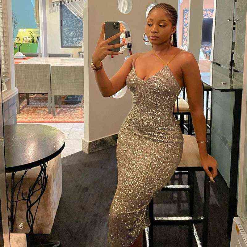 Zoctuo Birthday Dress for Womens Sexy Sequin Sparkly Glitter Gold Dresses Bodycon Elegant Party Women Vestidos Streetwear Club Y220401
Zoctuo Birthday Dress for Womens Sexy Sequin Sparkly Glitter Gold Dresses Bodycon Elegant Party Women Vestidos Streetwear Club Y220401