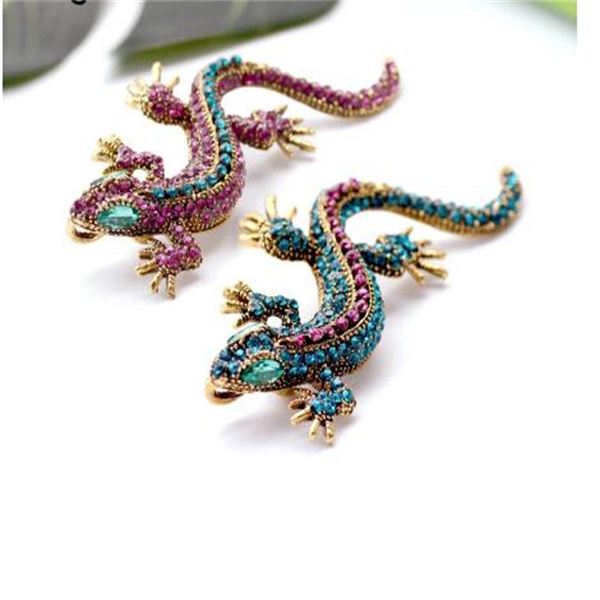 Vintage Crystal Bee Brooch Insect Collar Pin Bees Brooches For Women Clothes Scarf Clip Rhinestone Brooch Jewelry Gift GC1128
Vintage Crystal Bee Brooch Insect Collar Pin Bees Brooches For Women Clothes Scarf Clip Rhinestone Brooch Jewelry Gift GC1128