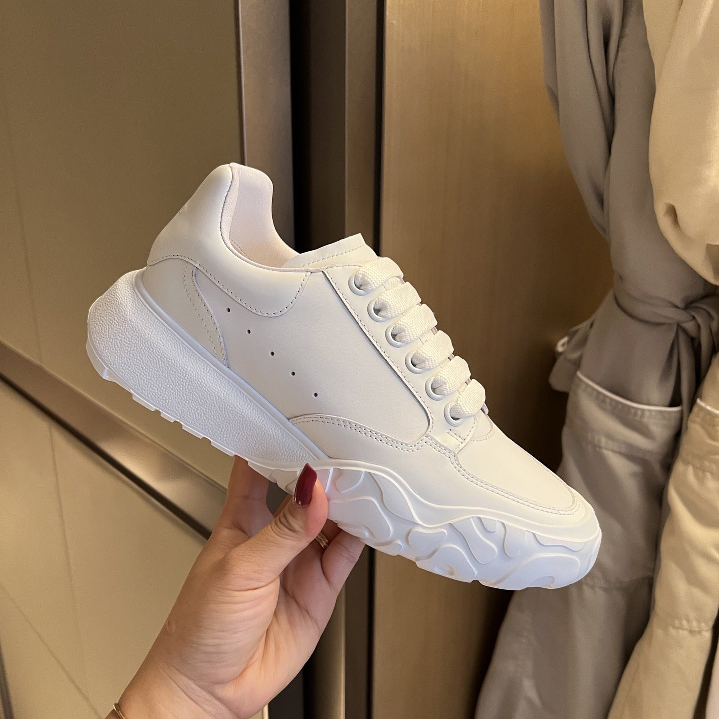 Men and women's shoes top quality luxury designer brand original vacuum high density raised bottom dust bag, As picture 1
Men and women's shoes top quality luxury designer brand original vacuum high density raised bottom dust bag, As picture 1