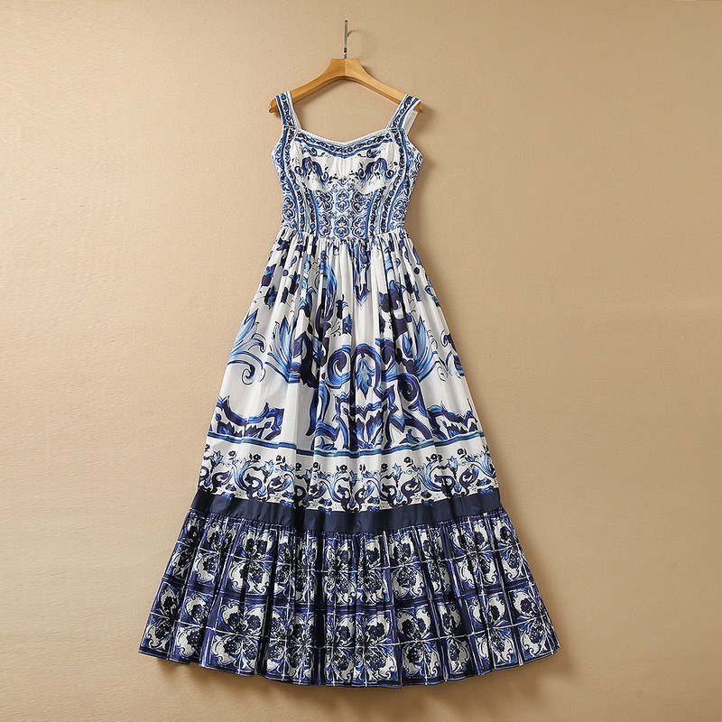 European and American women' summer 2022 new Condole belt Fashionable palace printed cotton pleated dress, Blue
European and American women' summer 2022 new Condole belt Fashionable palace printed cotton pleated dress, Blue