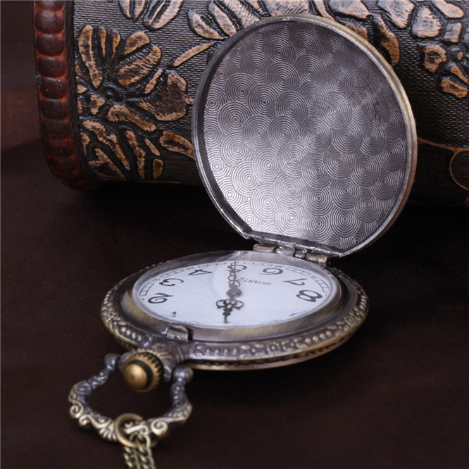 10pcs Large fine chain European and American court nostalgic bronze retro crown pocket watch hanging manufacturer wholesale-1, Black
10pcs Large fine chain European and American court nostalgic bronze retro crown pocket watch hanging manufacturer wholesale-1, Black