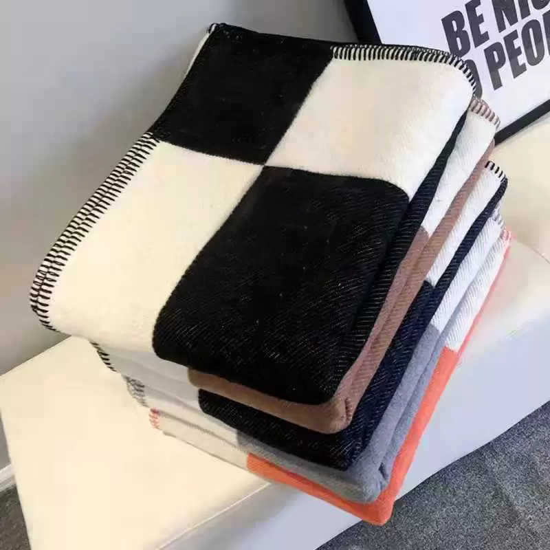 Designer Blankets letter Cashmere Soft Wool Scarf Shawl Portable Warm Sofa Bed Fleece Knitted Throw Blanket 130x180cm Spring Autumn Woman