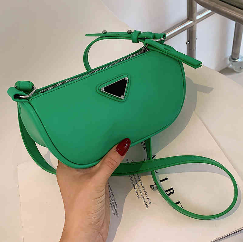Net red women's 2022 new fashion foreign style versatile messenger single shoulder armpit bag, White
Net red women's 2022 new fashion foreign style versatile messenger single shoulder armpit bag, White