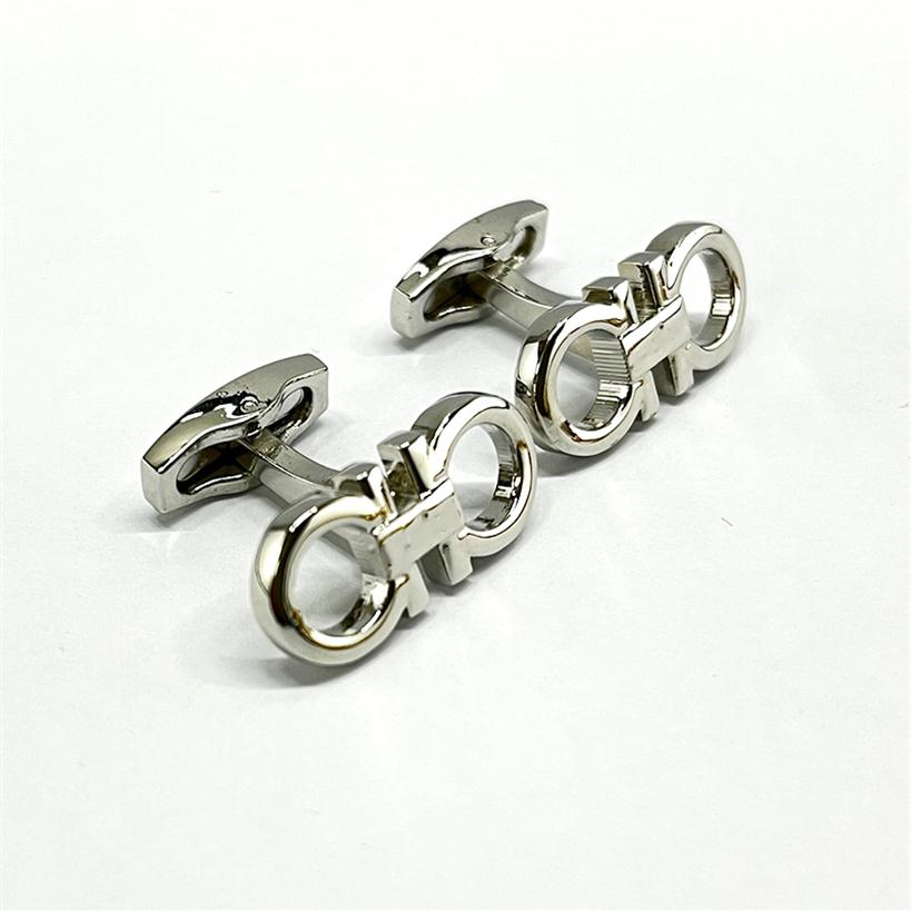 Luxury Designer Cufflinks High Quality Cuff Links For Men Advanced Christmas gifts Silver Gold Black Rose-gold293a
Luxury Designer Cufflinks High Quality Cuff Links For Men Advanced Christmas gifts Silver Gold Black Rose-gold293a