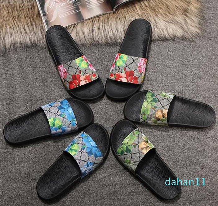 2022-Luxury Slide Summer Fashion Wide Flat Slippery With Thick Sandals Men Women Designer Shoes Flip Flops Slipper 36-45, Red
2022-Luxury Slide Summer Fashion Wide Flat Slippery With Thick Sandals Men Women Designer Shoes Flip Flops Slipper 36-45, Red