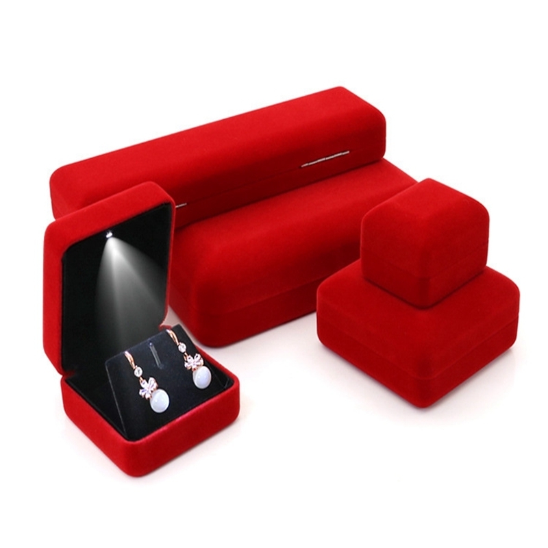 Flannel LED Jewelry Box with LED Light for Lover Gift Wedding Ring Pendant Earring Display Storage Jewellery Boxes and Packaging 220727