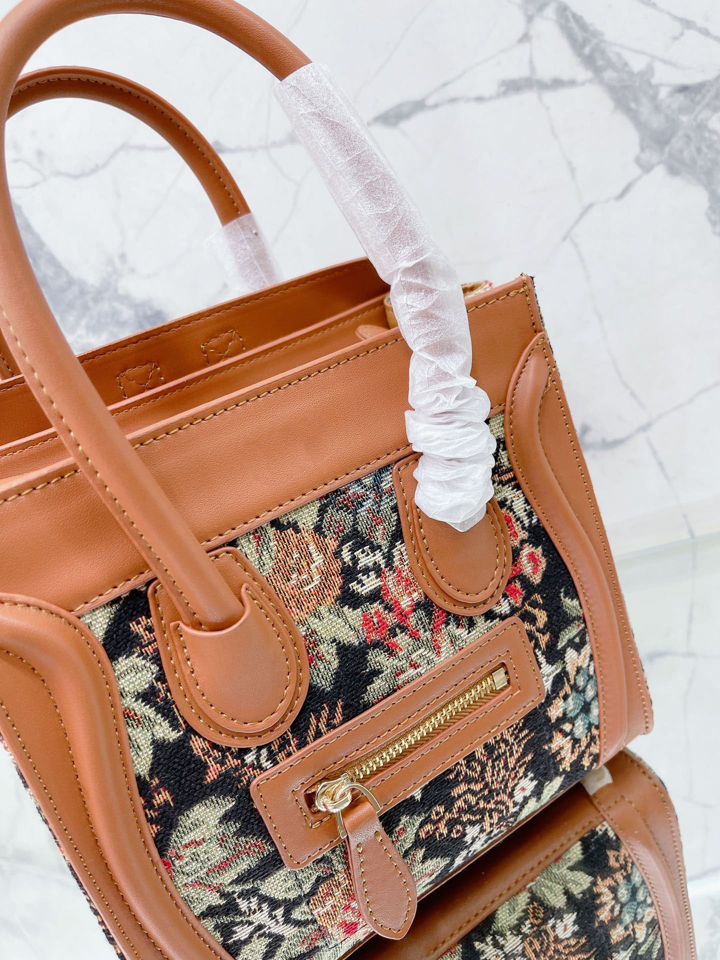 Designers shoulder bag luxurious tote purse handbag message bags cluth top quality Brand classic Genuine leather Crossbody Luggage 26CM Vogue 22CM FFRGTRSHY, Red 22cm
Designers shoulder bag luxurious tote purse handbag message bags cluth top quality Brand classic Genuine leather Crossbody Luggage 26CM Vogue 22CM FFRGTRSHY, Red 22cm