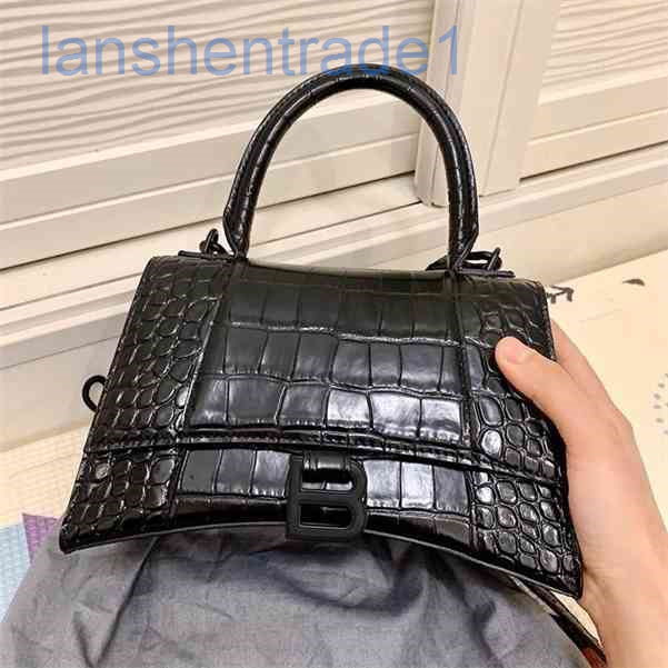 Classic Luxury Bal Bags Handbags 2022 Crocodiless Hourglasss Net Red Autumn and Winter Fashion Versatile Handbag Single Shoulder, Crocodile black small (gold hardware)
Classic Luxury Bal Bags Handbags 2022 Crocodiless Hourglasss Net Red Autumn and Winter Fashion Versatile Handbag Single Shoulder, Crocodile black small (gold hardware)