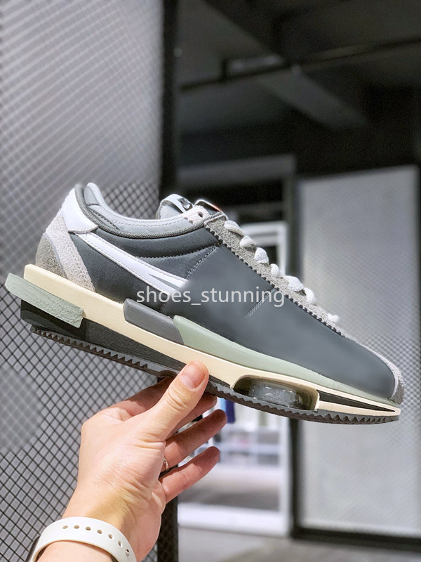 Top Quality Running Shoes Grey LVD Ldwaffles Daybreak Sacais x Cortez 4.0 OG Royal Fuchsia Casual Grey Noir Colorway Nylon Upper Rubber Outsole Size EU36-46 InStock, Box
Top Quality Running Shoes Grey LVD Ldwaffles Daybreak Sacais x Cortez 4.0 OG Royal Fuchsia Casual Grey Noir Colorway Nylon Upper Rubber Outsole Size EU36-46 InStock, Box