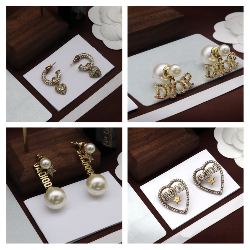 New designed vintage Dangle earring micro inlays diamonds women's 18KGP Retro Brass D letter pendant Celebrity Ladies earring studs luxurious D jewelry CD32 
New designed vintage Dangle earring micro inlays diamonds women's 18KGP Retro Brass D letter pendant Celebrity Ladies earring studs luxurious D jewelry CD32