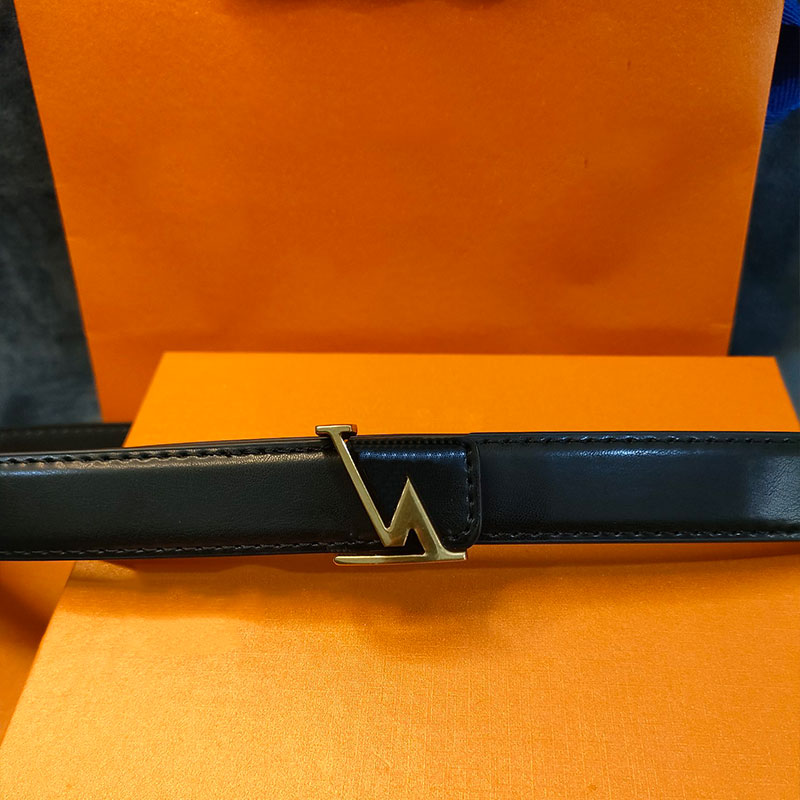 Luxury designer belt gold letter buckle pure cowhide leather belt for women designers Classic casual fashion mens belts 2.5cm wide 95-115 size 5 color good, As pics
Luxury designer belt gold letter buckle pure cowhide leather belt for women designers Classic casual fashion mens belts 2.5cm wide 95-115 size 5 color good, As pics