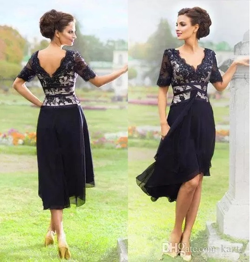 Elegant Navy Blue Chiffon Lace Knee-length Mother of The Bride Dresses Summer Beach Wedding Party Dress Half Sleeve Plus Size Gown
Elegant Navy Blue Chiffon Lace Knee-length Mother of The Bride Dresses Summer Beach Wedding Party Dress Half Sleeve Plus Size Gown