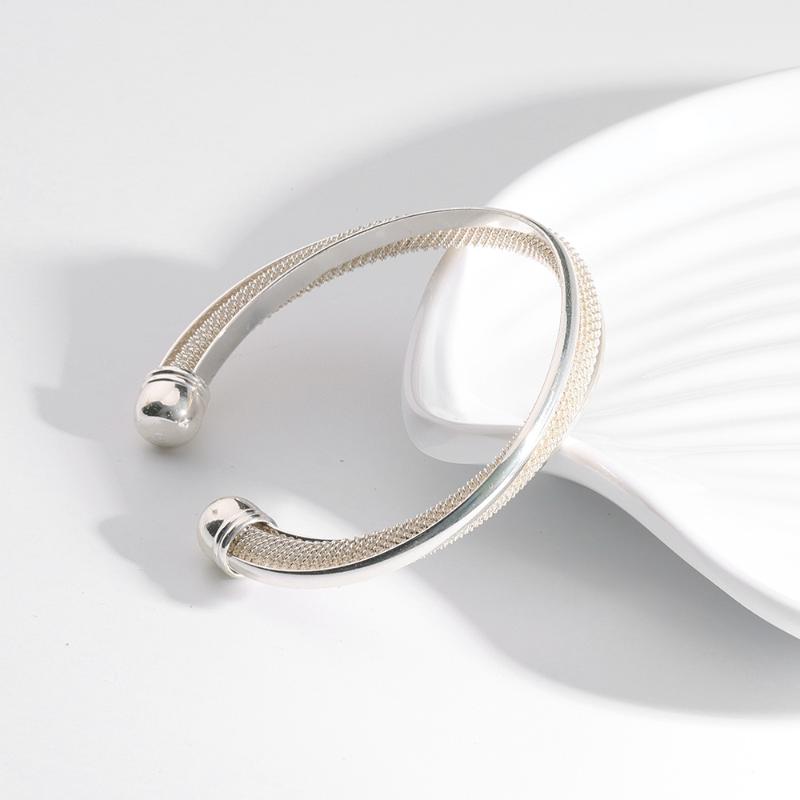Bangle Silver Jewelry Bracelet Lady Birthday Gift Zircon Spiral Wrap Open Dubai Fashion Wedding Accessories
Bangle Silver Jewelry Bracelet Lady Birthday Gift Zircon Spiral Wrap Open Dubai Fashion Wedding Accessories