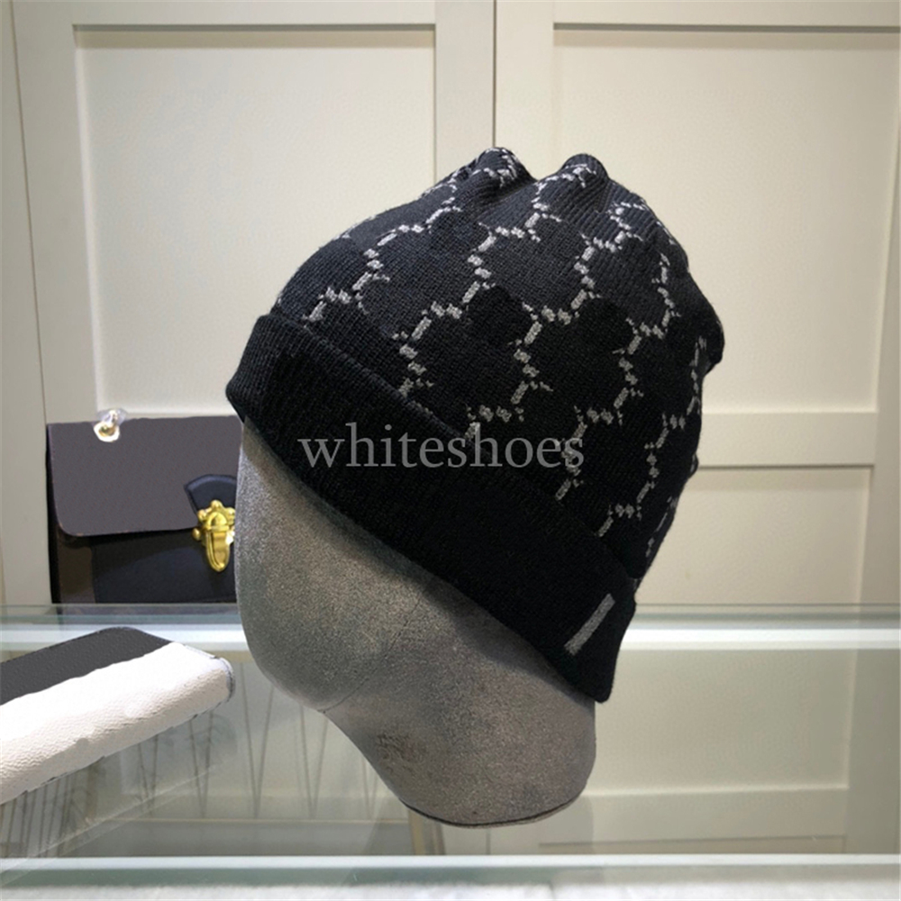Solid Color Knitted Hat Couple Winter Outdoor Beanie Wool Knits Soft Beanies High Grade Warm Cap, Grey
Solid Color Knitted Hat Couple Winter Outdoor Beanie Wool Knits Soft Beanies High Grade Warm Cap, Grey