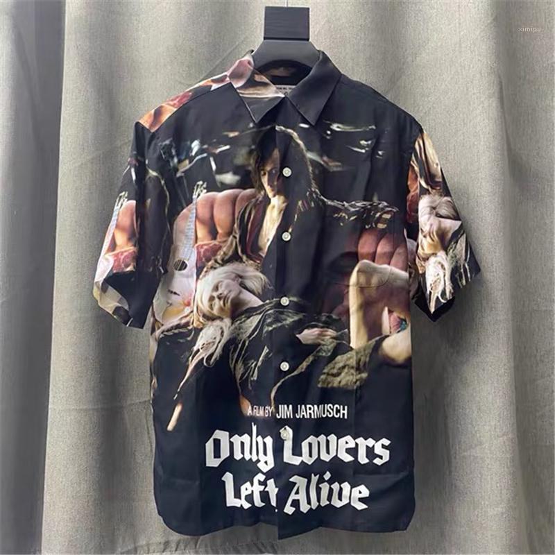 Men' Casual Shirts 2022ss WACKO MARIA Shirt Men Women 1:1 High-Quality Only Lovers T-Shirt Poster Printing Tops Tee, Black
Men' Casual Shirts 2022ss WACKO MARIA Shirt Men Women 1:1 High-Quality Only Lovers T-Shirt Poster Printing Tops Tee, Black