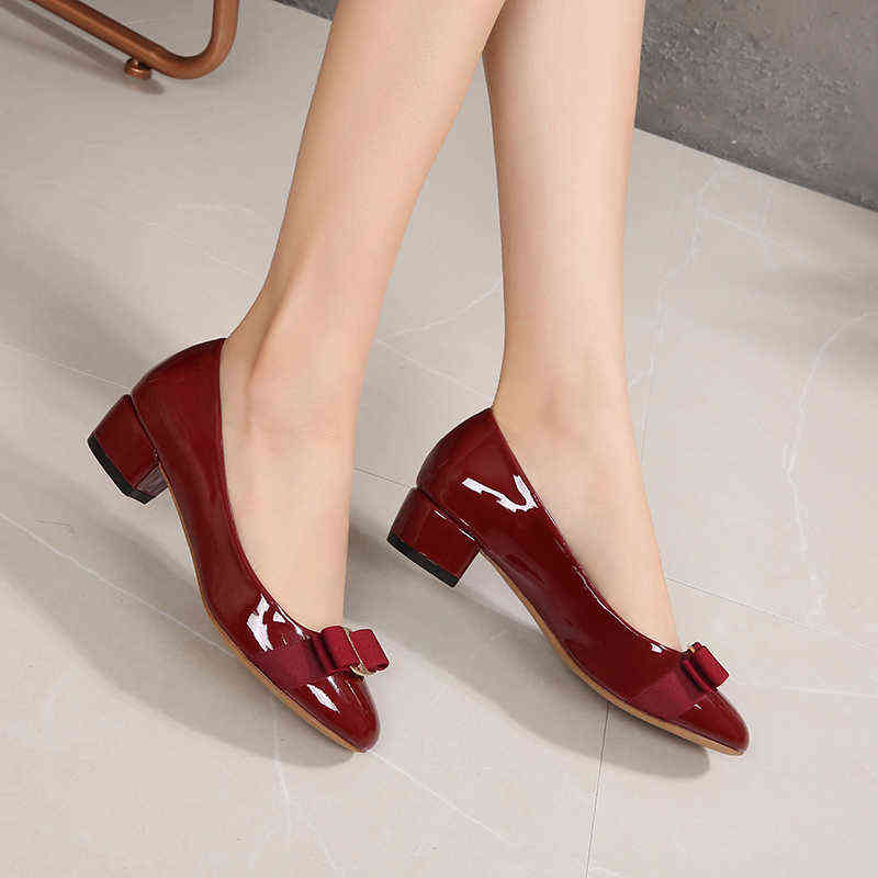 Black Wine red Apricot Slip On Work Shoes Bow Metal Designer Round Toe Patent Leather Shoes Fashion Low-heeled Bow Buckle Pumps W220318, Wine red flats
Black Wine red Apricot Slip On Work Shoes Bow Metal Designer Round Toe Patent Leather Shoes Fashion Low-heeled Bow Buckle Pumps W220318, Wine red flats