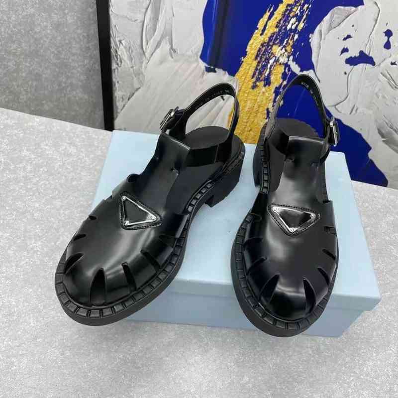 Summer Sandal Thick Soled Shoes Black Flip Flops For Women Sandals Flat Bottom British Breathable ROMAN Sandals Sandles Heels 220402
Summer Sandal Thick Soled Shoes Black Flip Flops For Women Sandals Flat Bottom British Breathable ROMAN Sandals Sandles Heels 220402