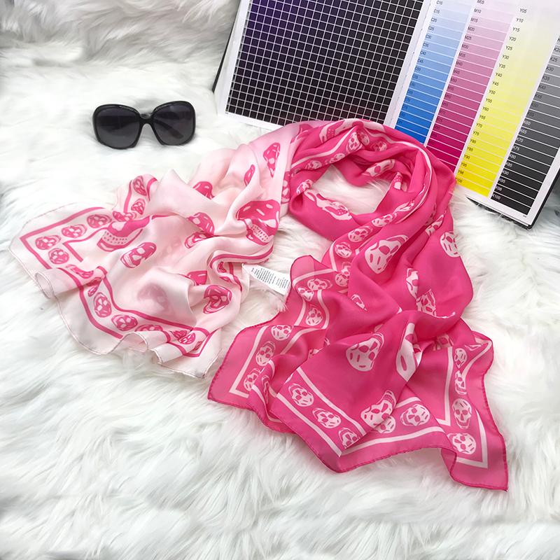 Scarves 2022 Fashion Silk Designer Girls Skull Wraps Shawls Poncho Kerchief Hijab Beach Gradient Female Women Scarf
Scarves 2022 Fashion Silk Designer Girls Skull Wraps Shawls Poncho Kerchief Hijab Beach Gradient Female Women Scarf