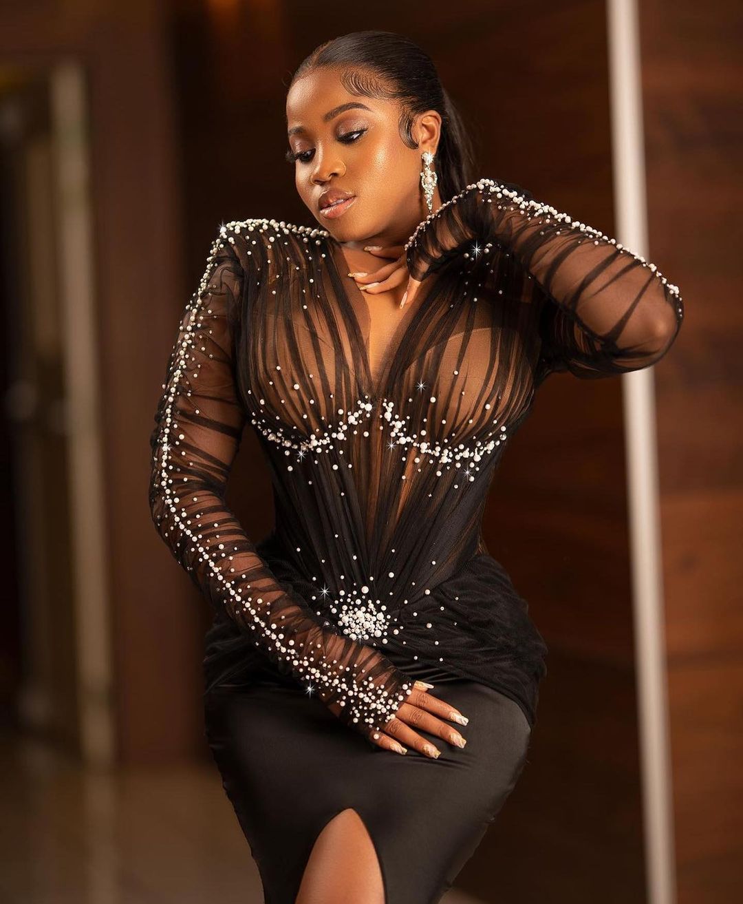 Luxurious Pearls African Dubai Evening Dresses Long Sleeves Illusion Mermaid Prom Dress High Split Formal Party Gowns