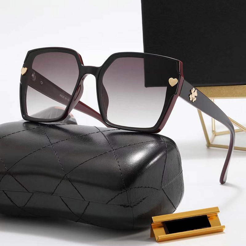 Top luxury Sunglasses square frames Lucky Flower designer womens Mens Goggle senior Eyewear For Women eyeglasses frame Vintage Metal Sun Glasses With Box
Top luxury Sunglasses square frames Lucky Flower designer womens Mens Goggle senior Eyewear For Women eyeglasses frame Vintage Metal Sun Glasses With Box