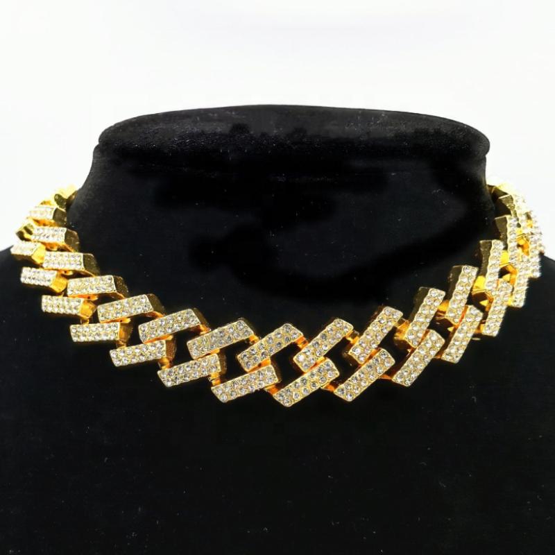 Chokers 15mm 18k Gold Hip Hop Bling Diamond Necklace Iced Out Cuban Chain Link For MenChokers
Chokers 15mm 18k Gold Hip Hop Bling Diamond Necklace Iced Out Cuban Chain Link For MenChokers