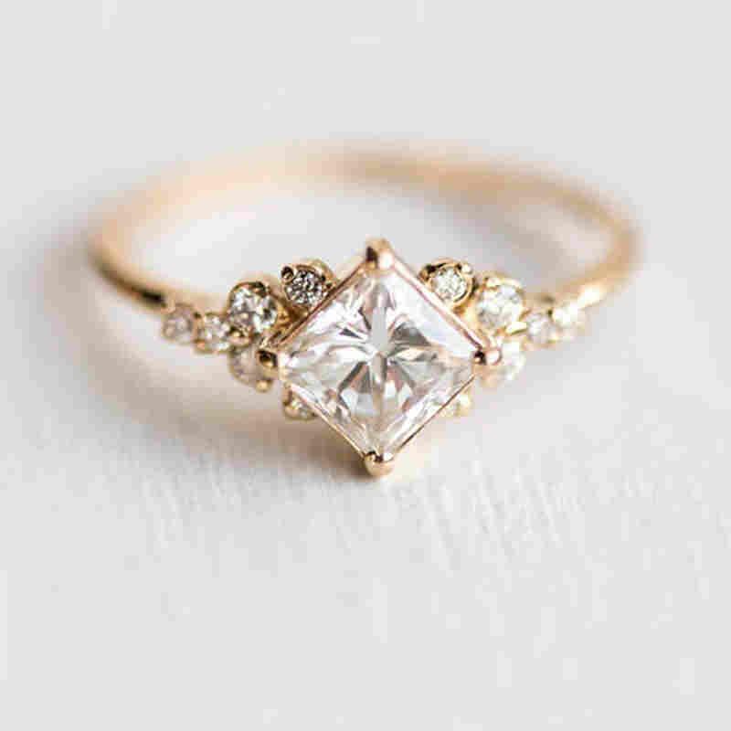 Wedding Rings Est Fashion For Women Gold-Color Crystal Cubic Zirconia Square Shape Ring Jewelry AnillosWedding
Wedding Rings Est Fashion For Women Gold-Color Crystal Cubic Zirconia Square Shape Ring Jewelry AnillosWedding