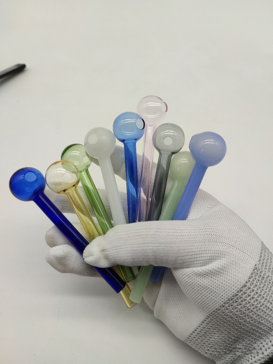 10cm 9 Colors Pyrex Glass Oil Burning Burner Hand Pipes Smoking Handmade Water Tube Tobacco Dry Herb Tool Accessories Herb Pipe
10cm 9 Colors Pyrex Glass Oil Burning Burner Hand Pipes Smoking Handmade Water Tube Tobacco Dry Herb Tool Accessories Herb Pipe