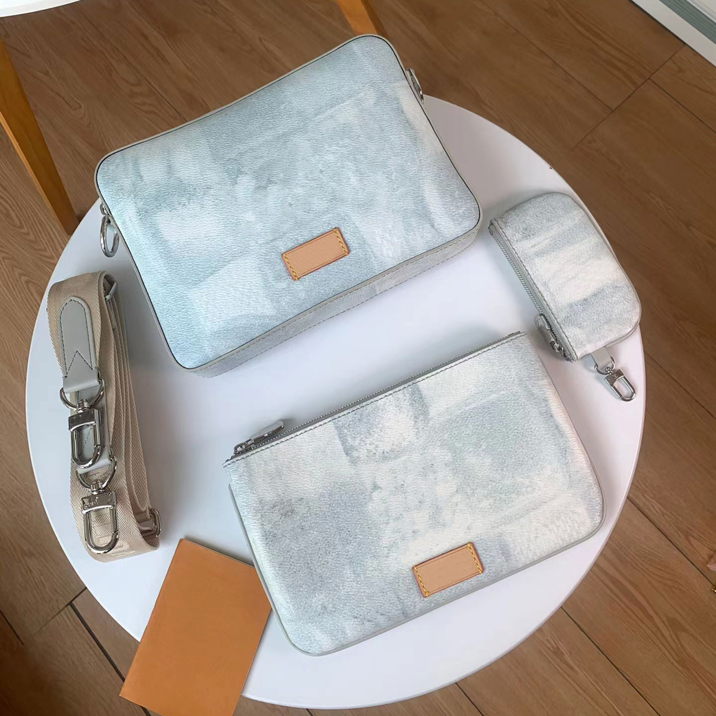 Leather shoulder bags men handbags messenger bag 3 piece set satchel fashion handbag for man presbyopic Cross Body package wholesale Trio, Customize
Leather shoulder bags men handbags messenger bag 3 piece set satchel fashion handbag for man presbyopic Cross Body package wholesale Trio, Customize
