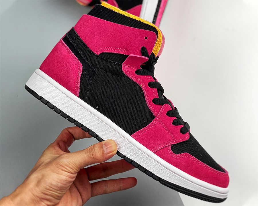 Mens 1 basketball shoes Jumpman 1s Comfort men women Pink Black White Sneakers trainers With Box, #1 
Mens 1 basketball shoes Jumpman 1s Comfort men women Pink Black White Sneakers trainers With Box, #1
