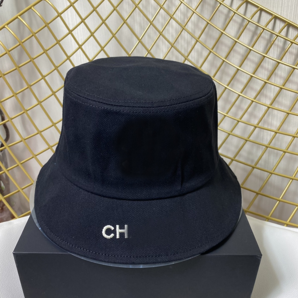 23ss 24style Brand Designer Letter Bucket Hat Men Women Foldable Caps PU Leather Fisherman Beach Sun Visor Luxury Logo Wide Brim Hats Folding Ladies Cap, Design-1
23ss 24style Brand Designer Letter Bucket Hat Men Women Foldable Caps PU Leather Fisherman Beach Sun Visor Luxury Logo Wide Brim Hats Folding Ladies Cap, Design-1
